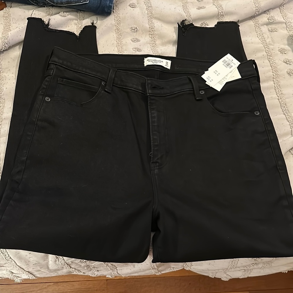 Abercrombie and fitch high rise raw hem skinny Jean